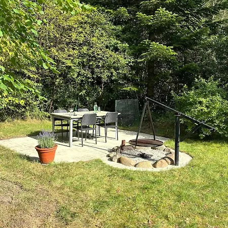 別荘 Family By The Calm Waters Of Limfjord Højslev